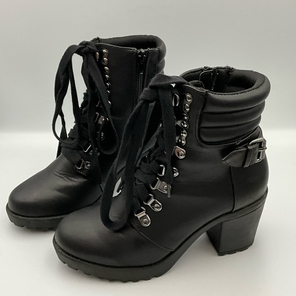 MIA Boots Size 8 Black Lace-Up 3” Heeled Combat Style Boots - Picture 2 of 8